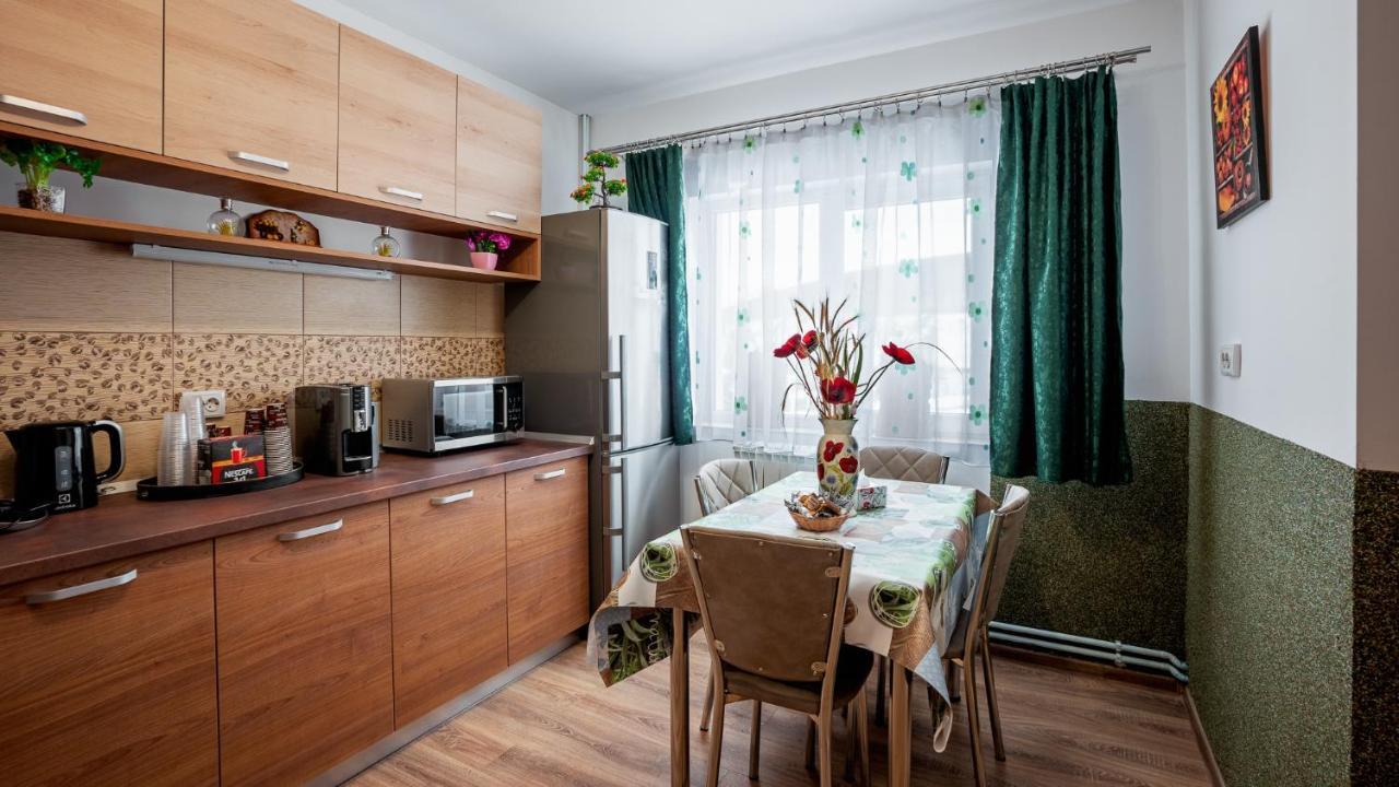 Отель Casuta Cu Flori Vilcele  Экстерьер фото